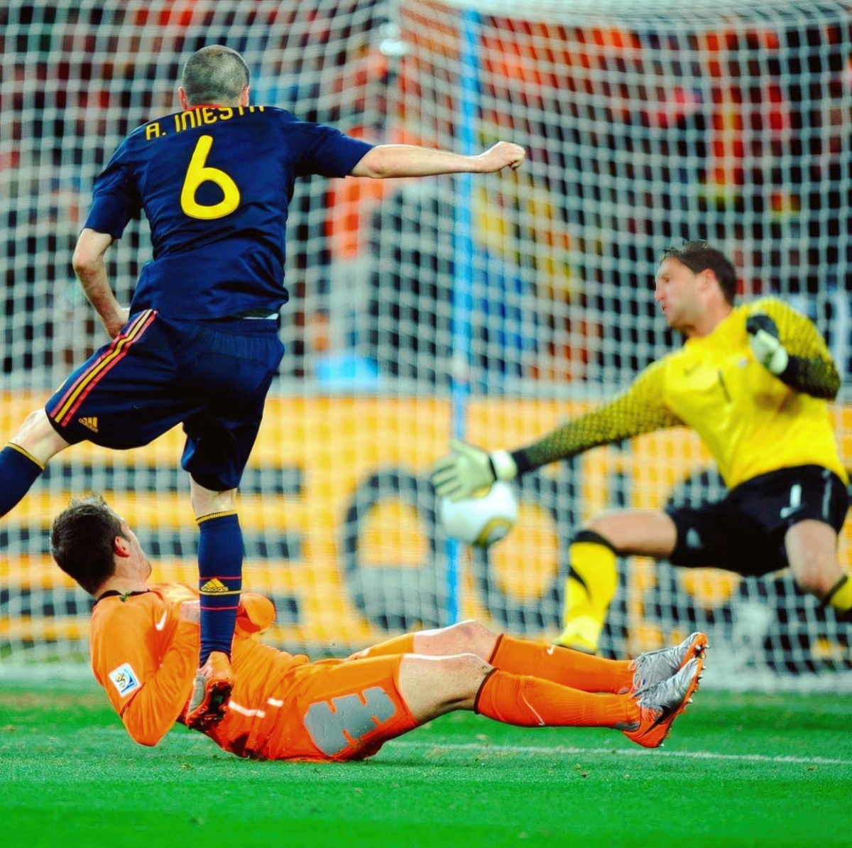 Best midfielders of the 2010s